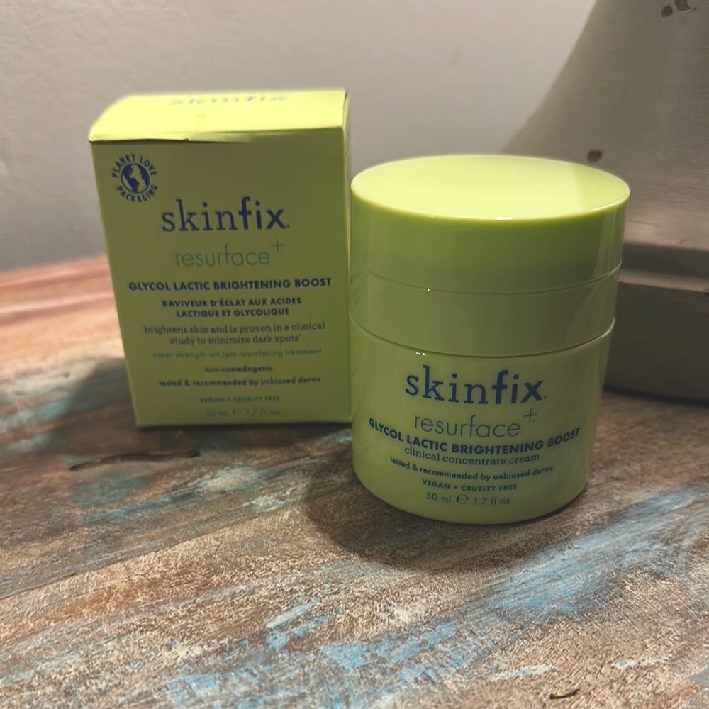 Skinfix Resurface+ Glycolic Lactic Brightening Boost